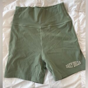 Daily Drills Green Biker Shorts Size Medium